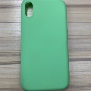 Green Silicone Phone Case For iPhone XR - 6”x 4”x 0.5”